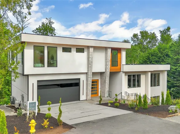 3806 95th Avenue NE, Yarrow Point, WA 98004