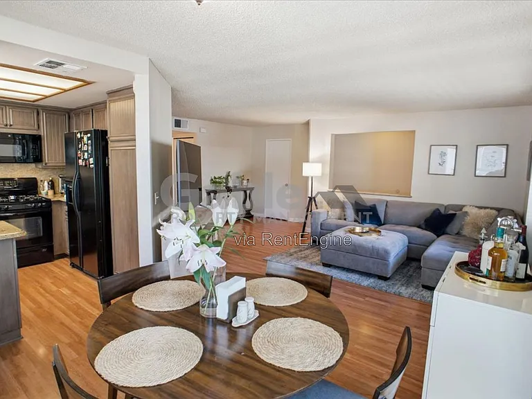 26956 Flo Ln #337 — Photo 6