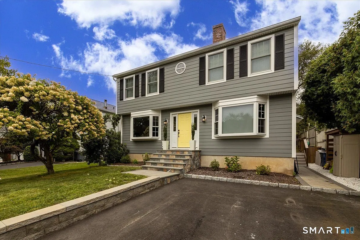 4 bed, 1.5 bath, 1650 sqft, $6,400 — Photo 4