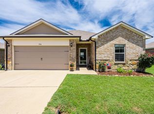 306 Breaux Ln, Mabank, TX 75147