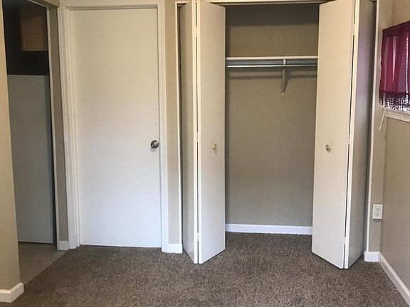 2nd image of 602 1/2 Morgantown Ave