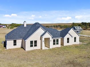 6916 Sky Rd, Joshua, TX 76058