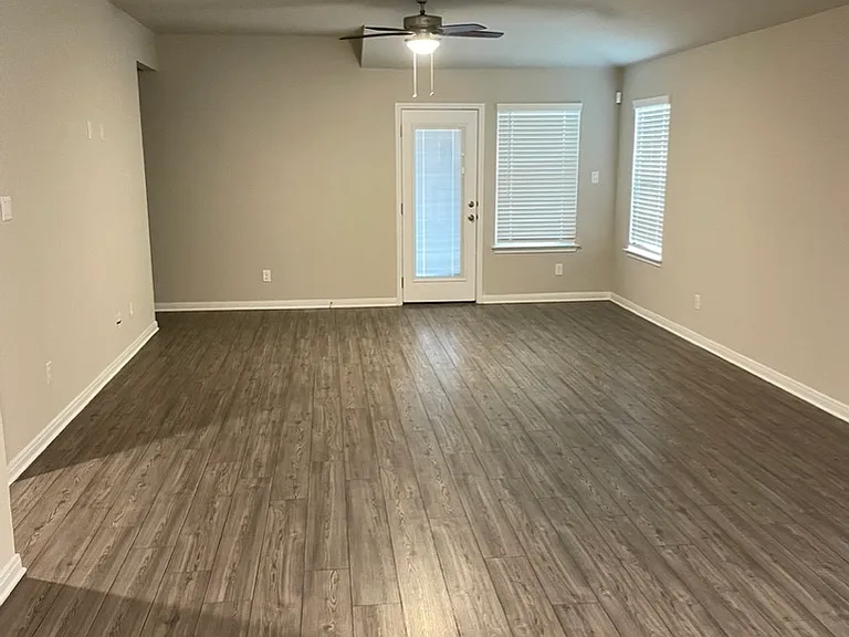3065 Charyn Way — Photo 5