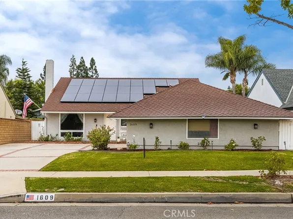 1609 Franzen Ave, Santa Ana, CA 92705