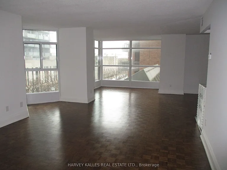 55 Charles St W #404 — Photo 2