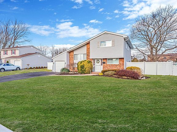 2nd image of 7 Seneca Drive