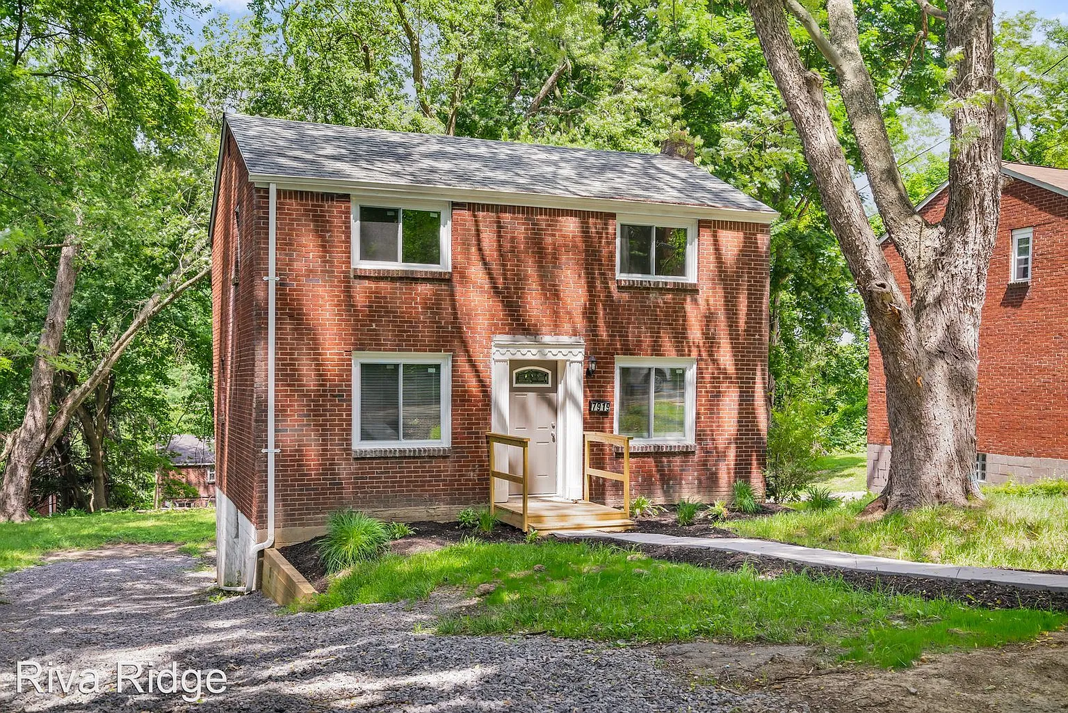 7919 Chaske St photo 1