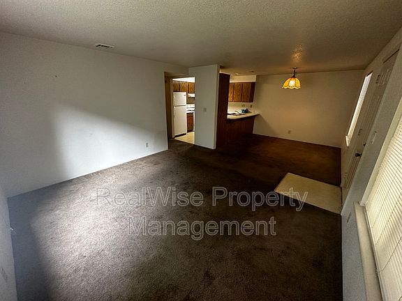 4th image of 517 Western Ave Unit 6