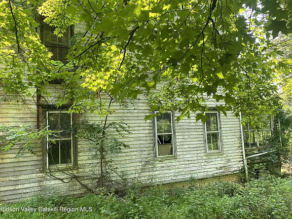 4th image of 609 Green Lake Road