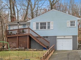 29 Longview Rd, Sparta, NJ 07871