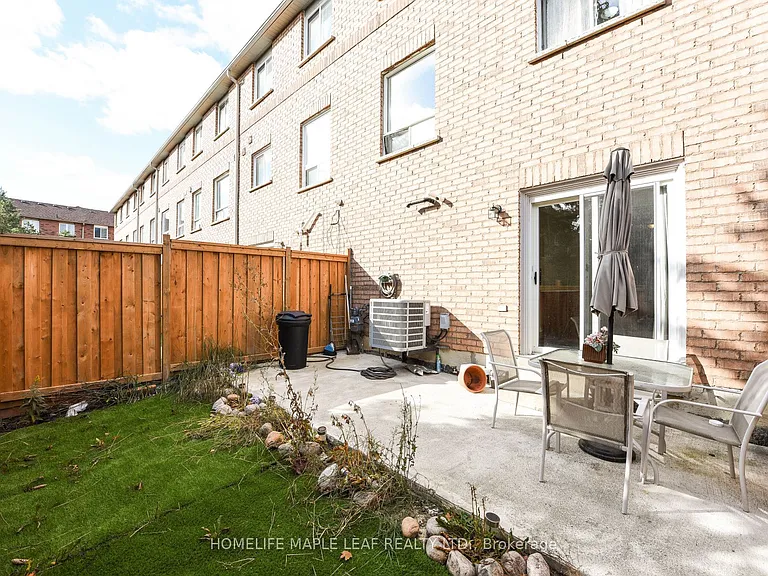 2 Clay Brick Ct E #88 — Photo 22