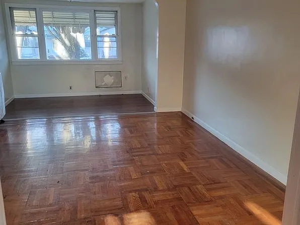 10733 111th St, South Richmond Hill, NY 11419