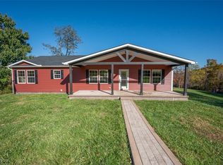 3367 Loomis Ridge Rd, Parkersburg, WV 26104