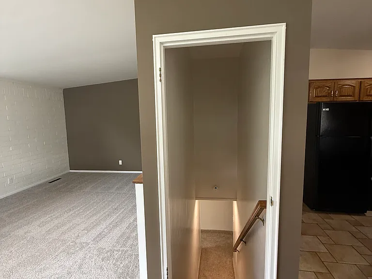 883 N 1000 E — Photo 2