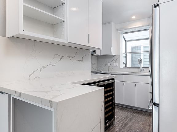 2nd image of 1884 Greenwich St APT 303