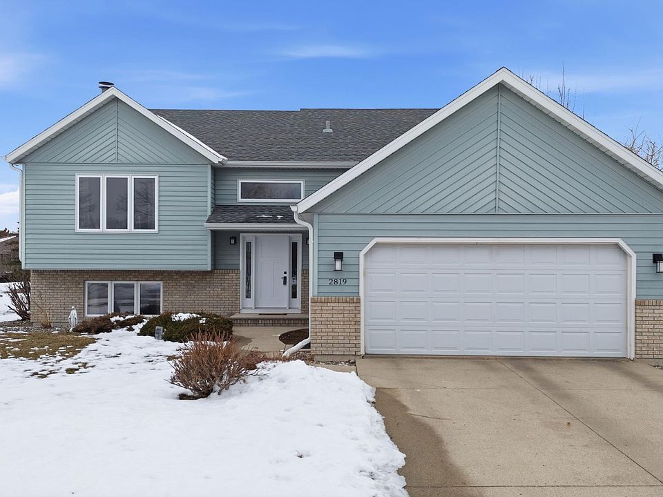 1st image of 2819 33rd St S