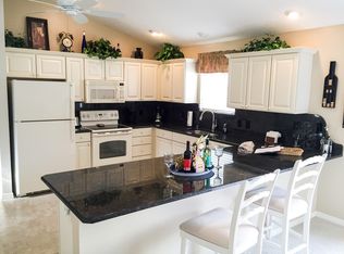 948 Tanglewood Pl, The Villages, FL 32162