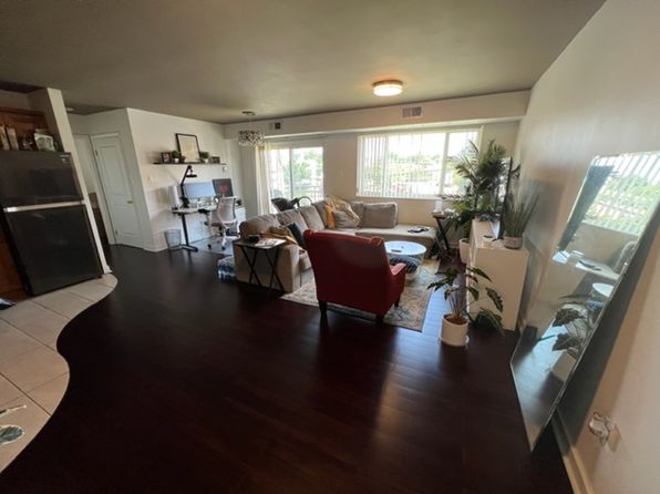 4274 E Capitol St NE APT 201