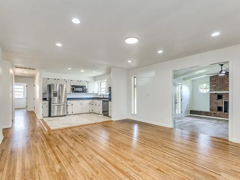 7420 E 30th Pl — Photo 4