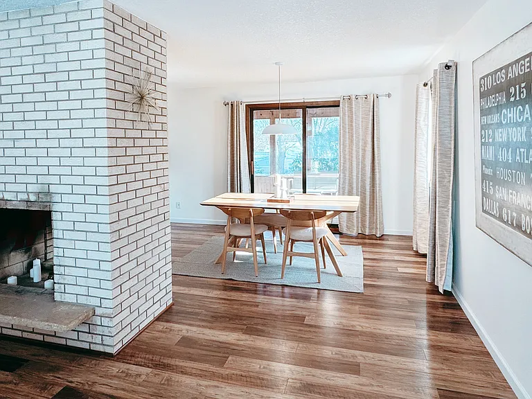 735 Grant St — Photo 2