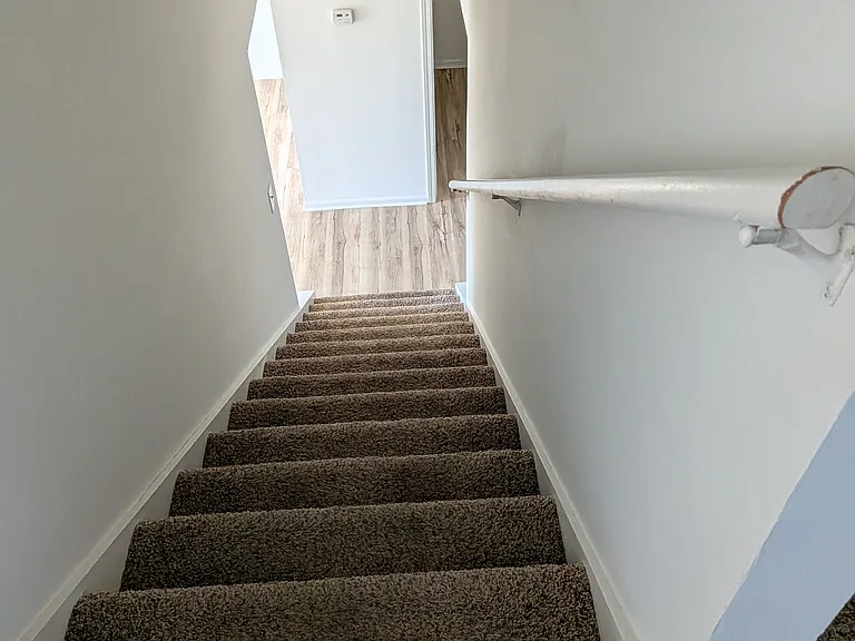 3910 Overland Cir — Photo 26