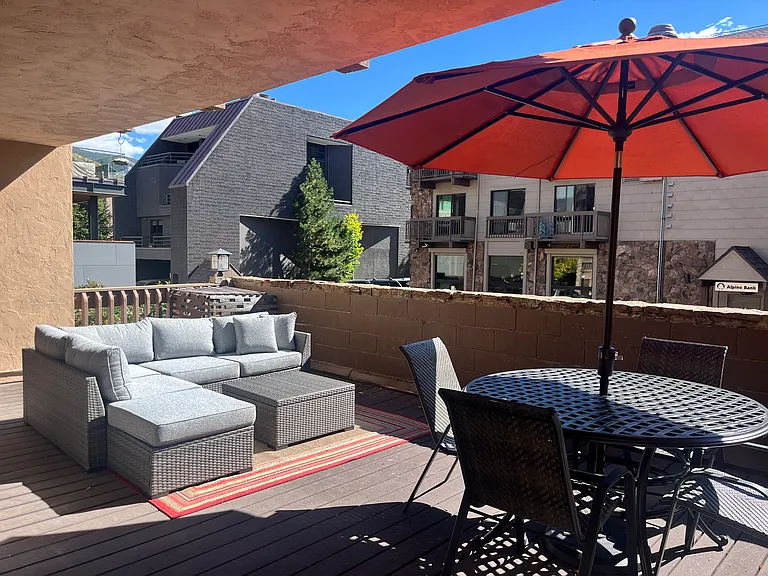 605 E Main St #7 — Photo 11