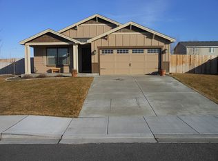5617 Springfield Dr, Pasco, WA 99301