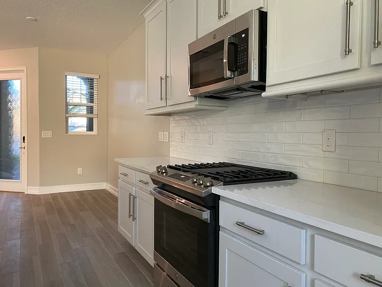 4671 Almada Ln — Photo 9