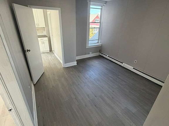 4th image of 232 Inslee Pl APT 3