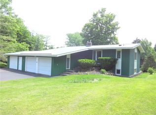 22 Rush Hills Dr, Rush, NY 14543