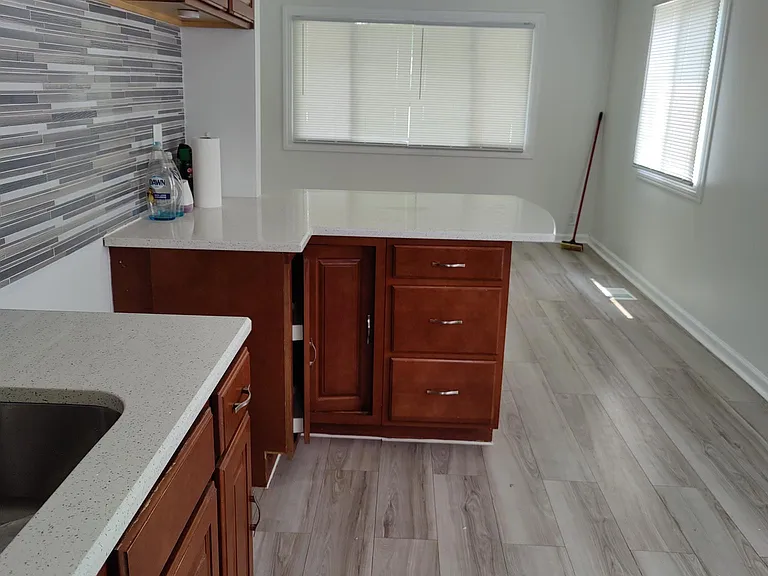2230 Vanderburg St — Photo 6