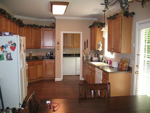 Kitchen with eating area