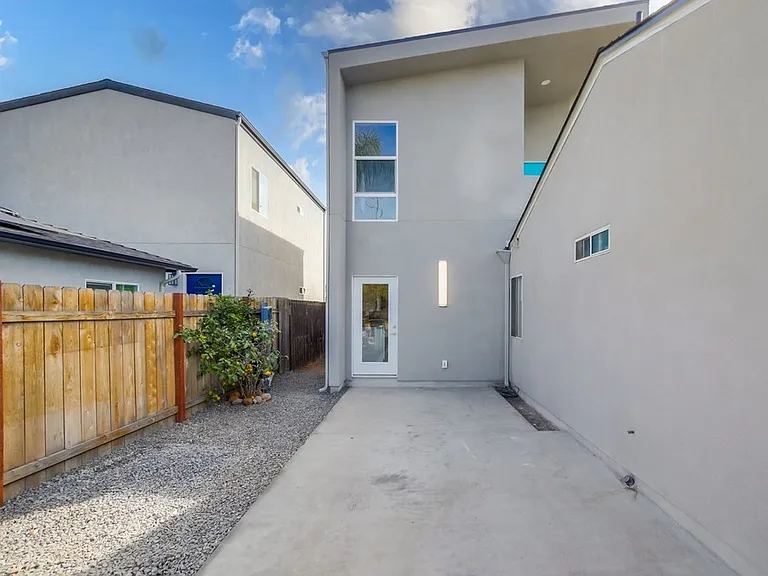 5119 Ewing St #2 — Photo 3