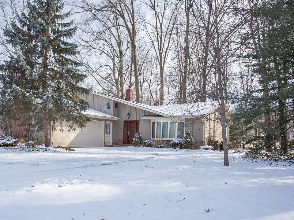 1st image of 27419 Linwood Cir