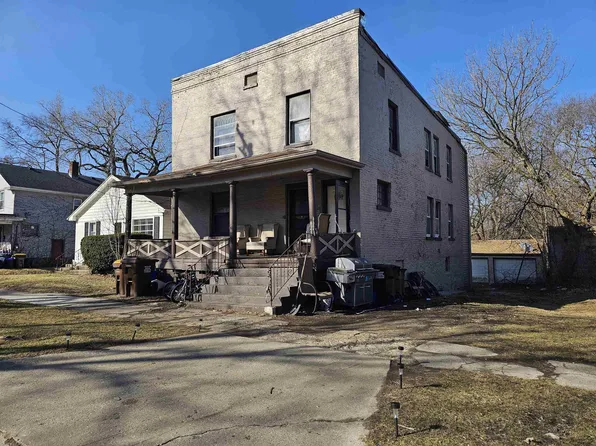 216 Adams St, Rockford, IL 61107