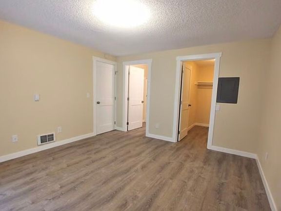 4th image of 200 Milton Way #7