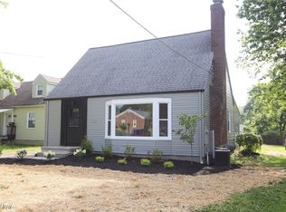 6715 Paxton Rd, Youngstown, OH 44512