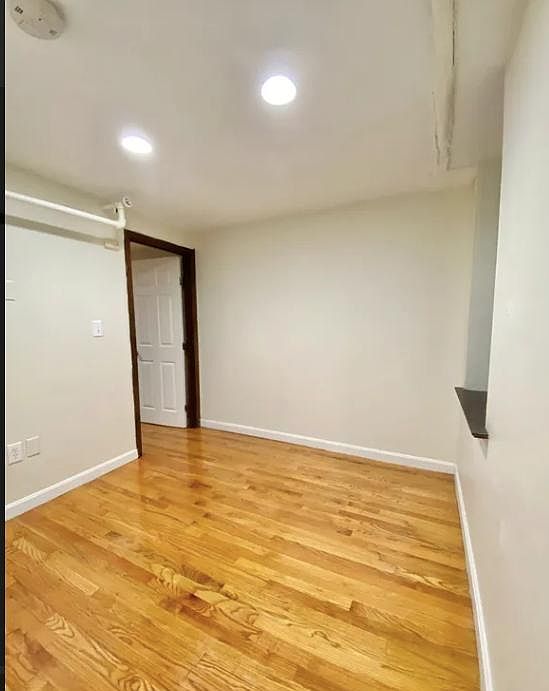 2nd image of 171 Hemenway St #D2