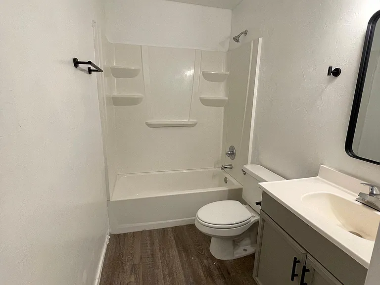 228 W Roger Rd #1 — Photo 6