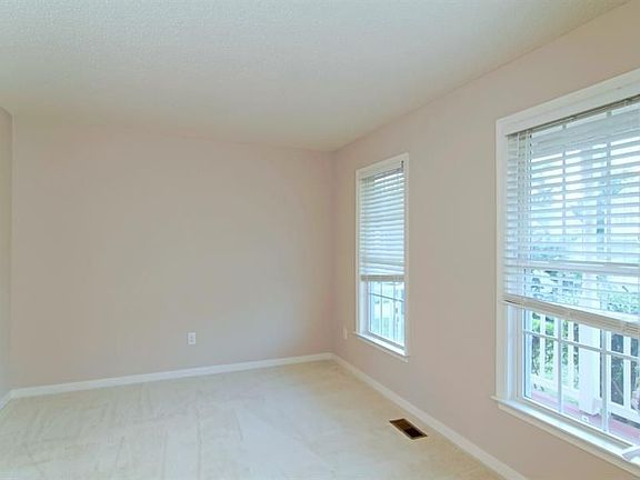 4th image of 4009 Elmswell Dr