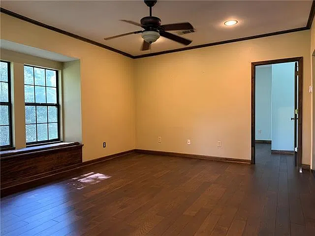 3 bed, 2.0 bath, 1000 sqft, $1,250 — Photo 2