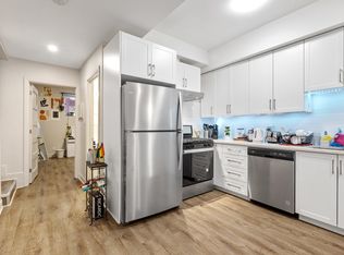 484 Sunnyside Ave #A, Ottawa, ON K1S0S9