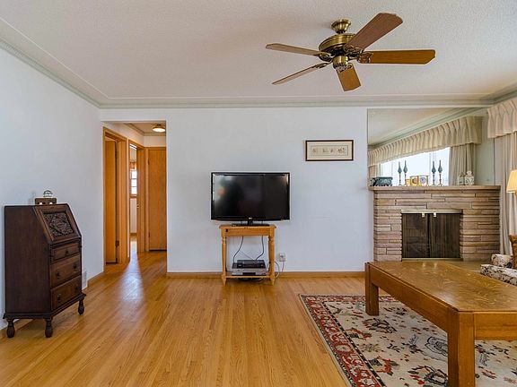 4th image of 6929 Park Ave S