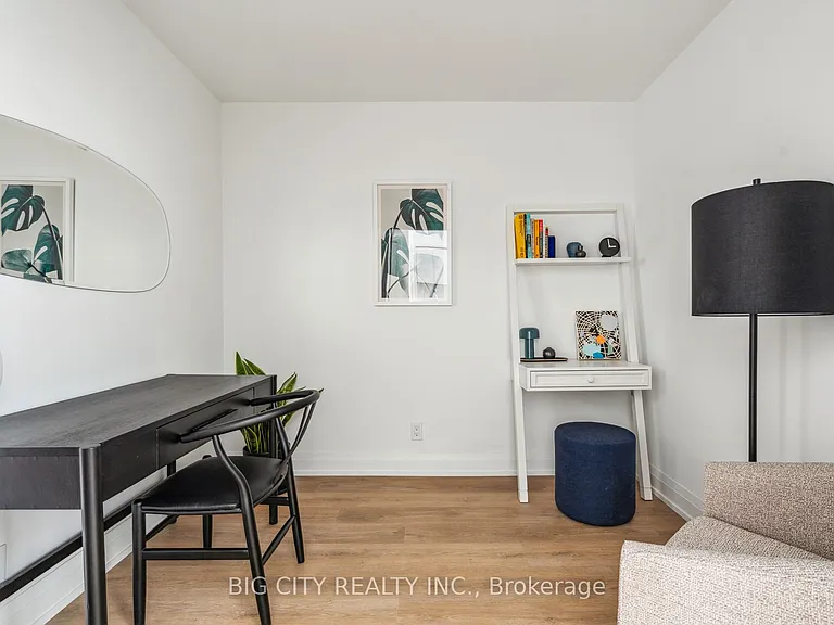36 Brentcliffe Rd #307 — Photo 16