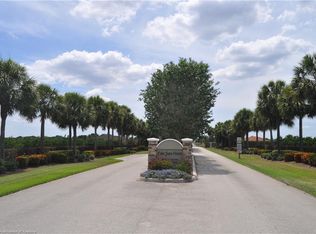 495 Sunset Pointe Dr, Lake Placid, FL 33852