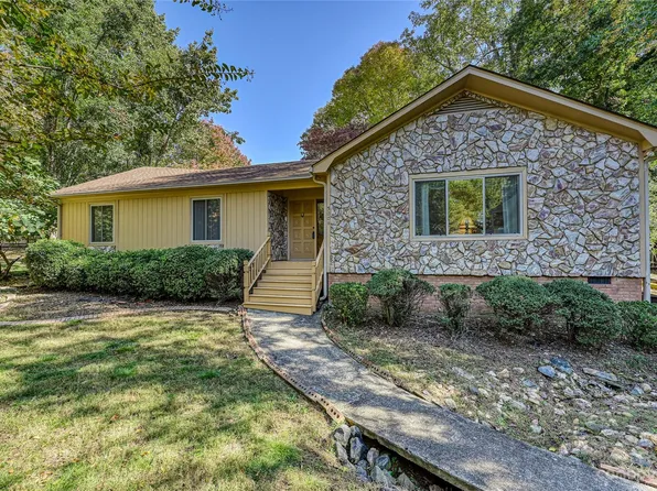 3001 Point Clear Dr, Tega Cay, SC 29708