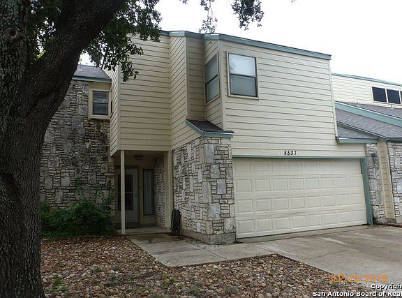 2nd image of 8537 Echo Creek Ln