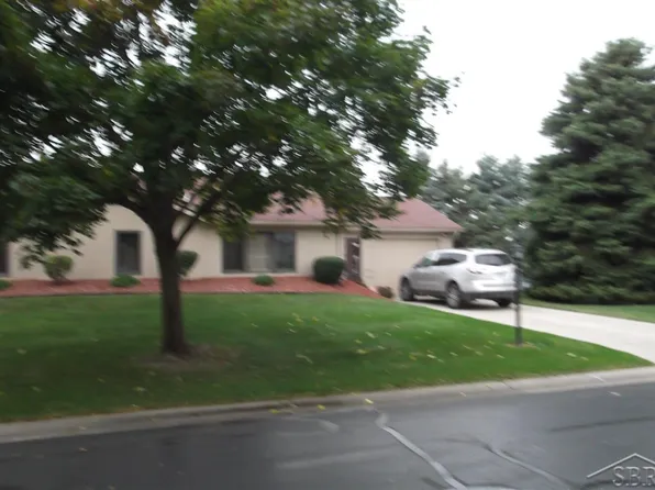 2 Commons West Ct, Saginaw, MI 48603