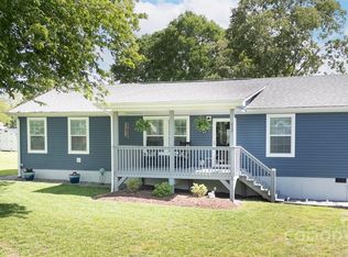 413 London St, Morganton, NC 28655