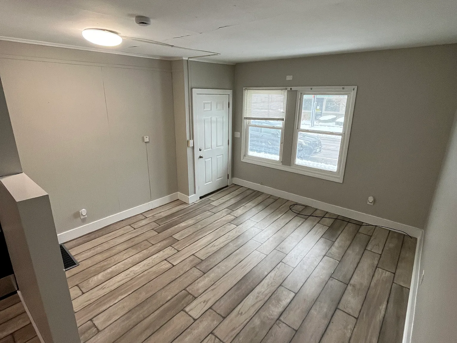 3 bed, 1000 sqft, $1,725 — Photo 4